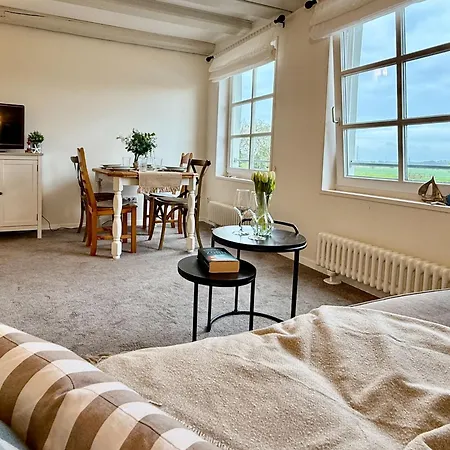 Hafenbrise - Hooksiel Шиллиг